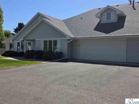 1310 Pine Point Curve St. Peter MN 56082
