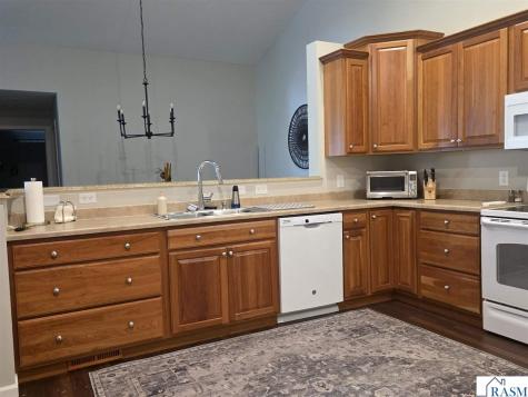 1310 Pine Point Curve St. Peter MN 56082