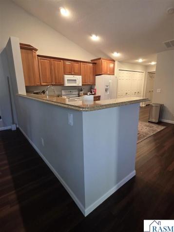 1310 Pine Point Curve St. Peter MN 56082