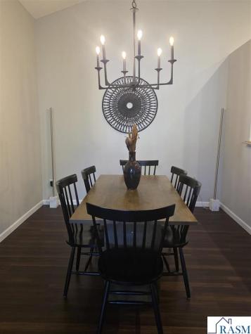 1310 Pine Point Curve St. Peter MN 56082