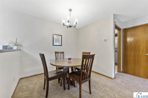 11 Restless Court North Mankato MN 56003
