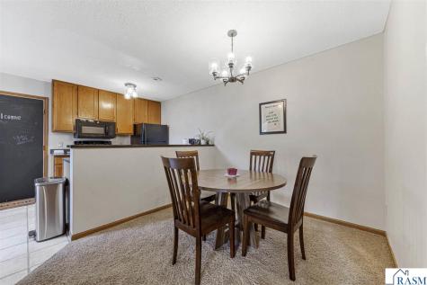 11 Restless Court North Mankato MN 56003