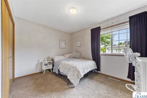 11 Restless Court North Mankato MN 56003
