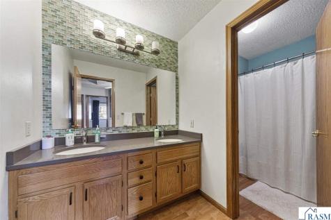11 Restless Court North Mankato MN 56003