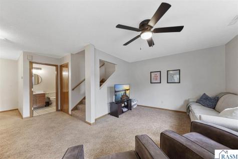 11 Restless Court North Mankato MN 56003