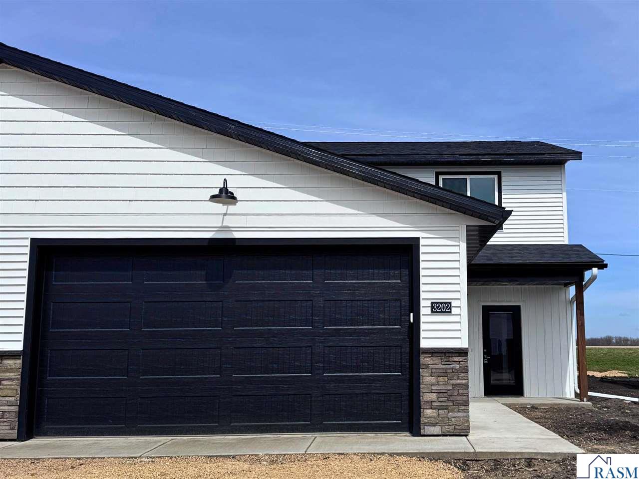 3202 Scotch Lane Mankato MN 56001