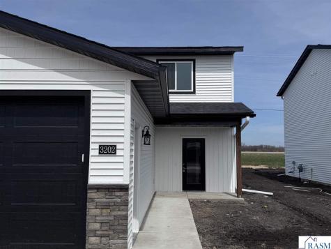 3202 Scotch Lane Mankato MN 56001