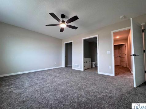 3202 Scotch Lane Mankato MN 56001