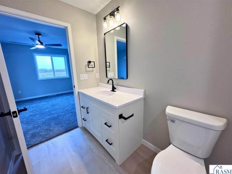 3202 Scotch Lane Mankato MN 56001