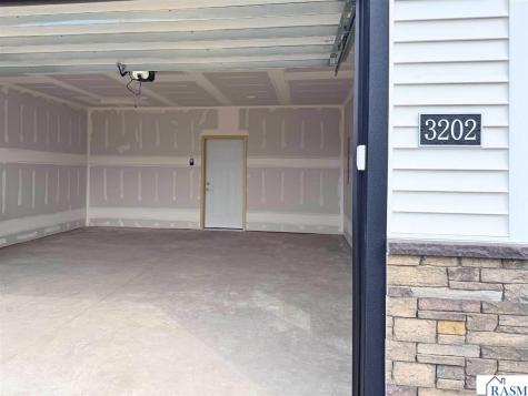 3202 Scotch Lane Mankato MN 56001