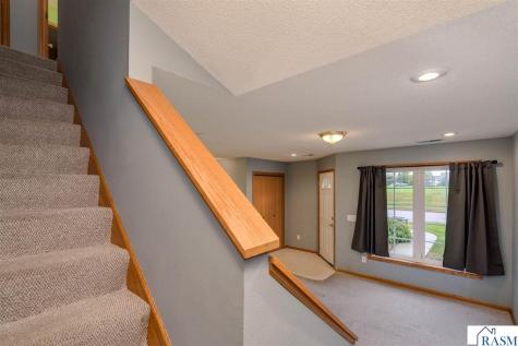 108 Tanager Path Mankato MN 56001