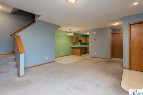 108 Tanager Path Mankato MN 56001