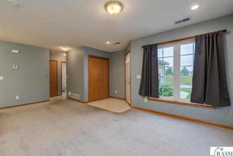 108 Tanager Path Mankato MN 56001