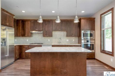 814 Pinnacle Path Mankato MN 56001