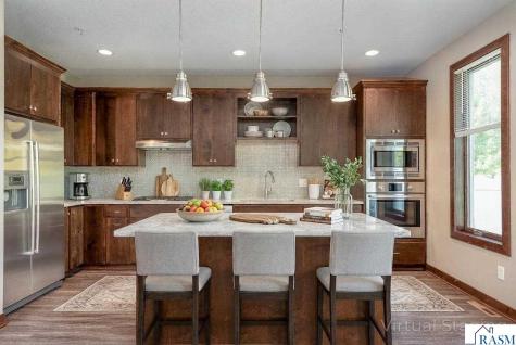 814 Pinnacle Path Mankato MN 56001