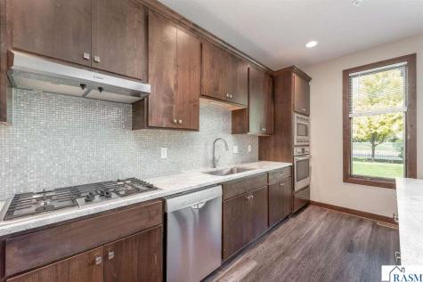 814 Pinnacle Path Mankato MN 56001