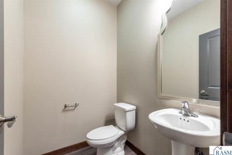 814 Pinnacle Path Mankato MN 56001