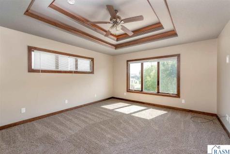 814 Pinnacle Path Mankato MN 56001