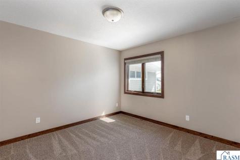 814 Pinnacle Path Mankato MN 56001