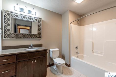 814 Pinnacle Path Mankato MN 56001