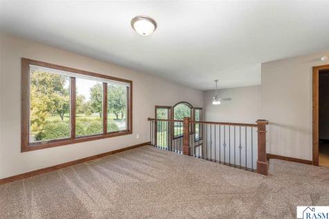 814 Pinnacle Path Mankato MN 56001