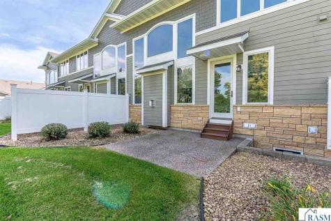 814 Pinnacle Path Mankato MN 56001
