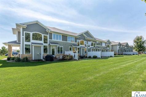814 Pinnacle Path Mankato MN 56001