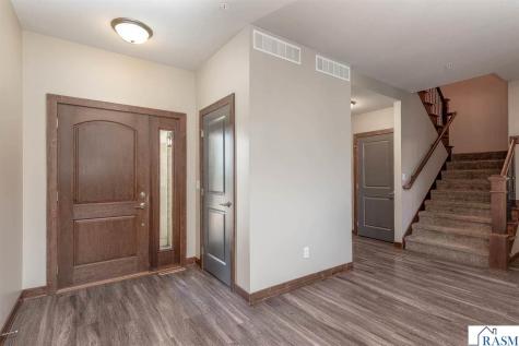 814 Pinnacle Path Mankato MN 56001