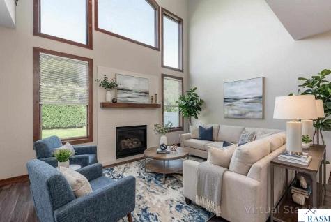 814 Pinnacle Path Mankato MN 56001