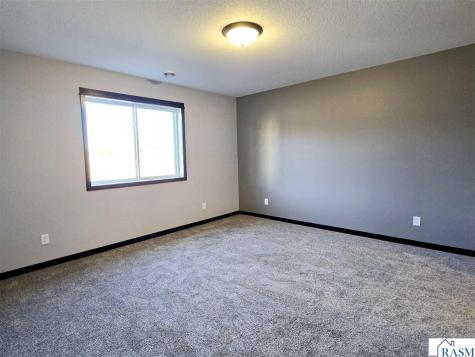 1117 SE 8th Avenue Waseca MN 56093-2075