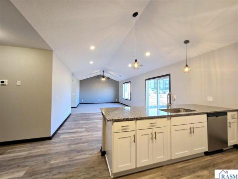 1117 SE 8th Avenue Waseca MN 56093-2075
