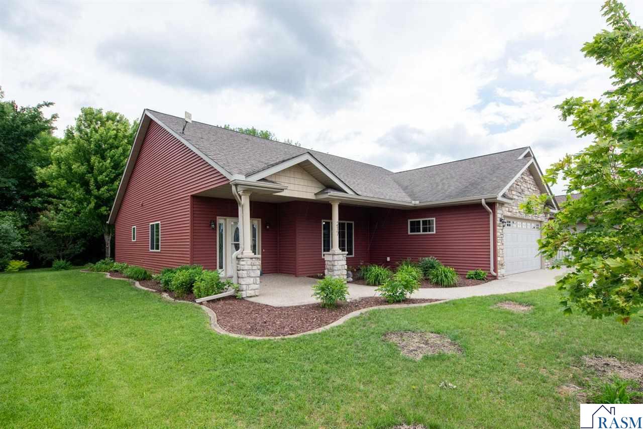 217 Pinehurst Drive Mankato MN 56001