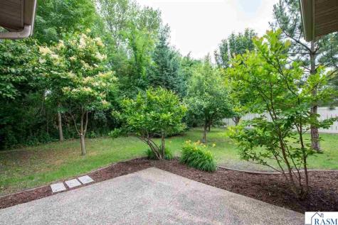 217 Pinehurst Drive Mankato MN 56001