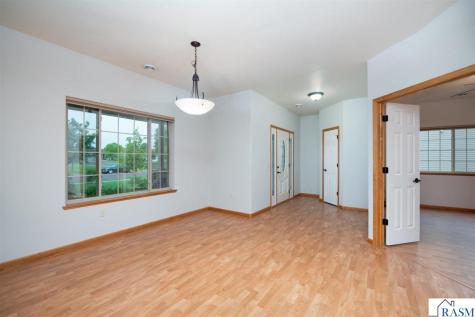 217 Pinehurst Drive Mankato MN 56001