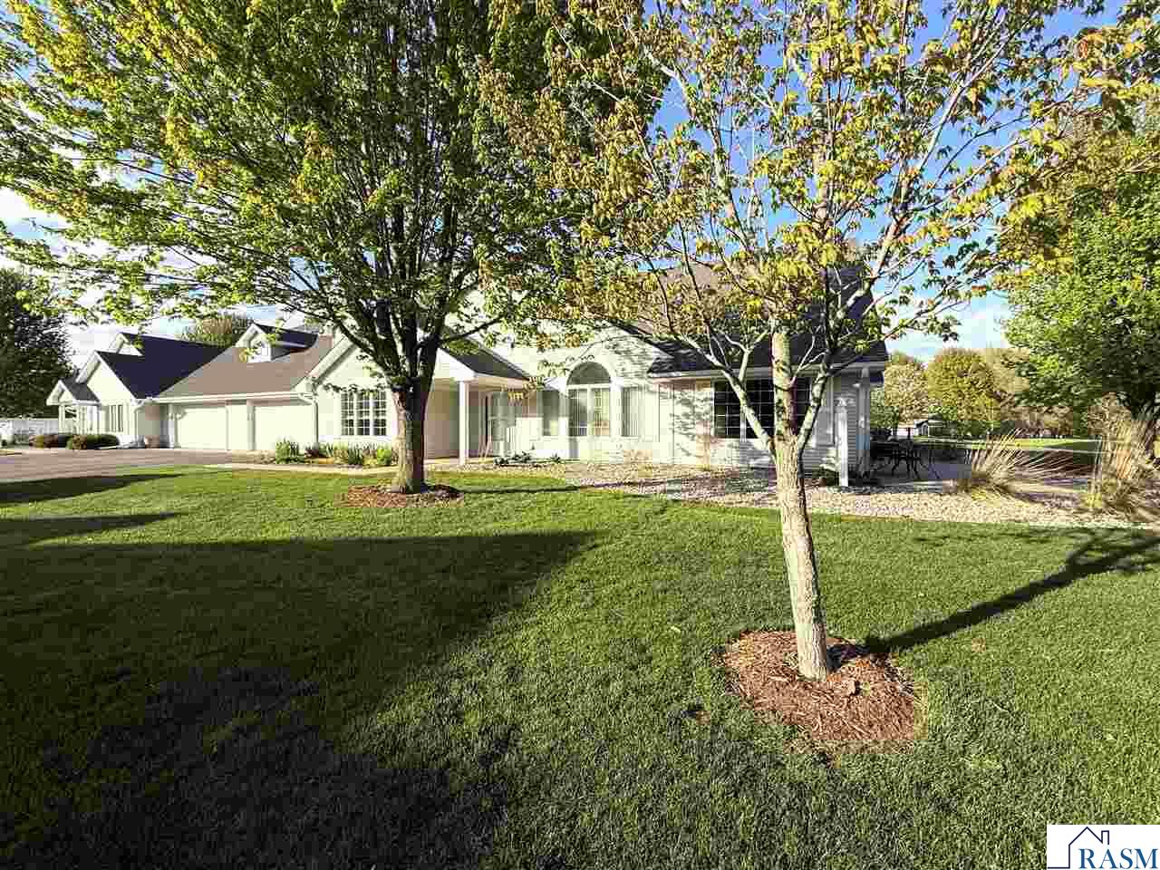 909 Cottonwood New Ulm MN 56073