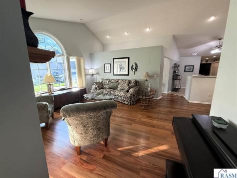 909 Cottonwood New Ulm MN 56073