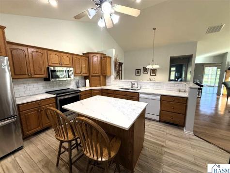909 Cottonwood New Ulm MN 56073