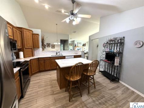 909 Cottonwood New Ulm MN 56073