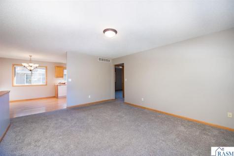 416 Tanager Path Mankato MN 56001