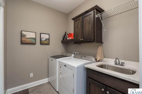 305 Dancing Waters Circle Mankato MN 56001