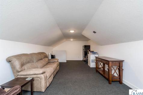 305 Dancing Waters Circle Mankato MN 56001