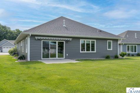 305 Dancing Waters Circle Mankato MN 56001