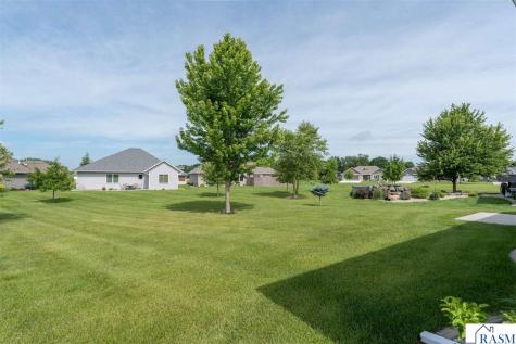 305 Dancing Waters Circle Mankato MN 56001