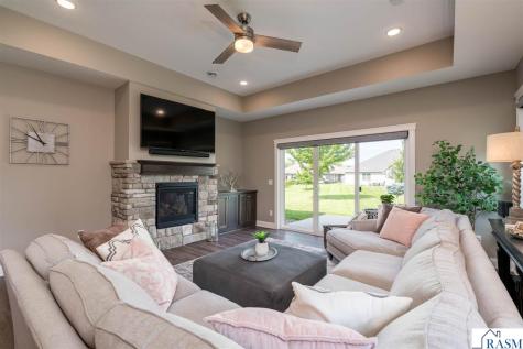 305 Dancing Waters Circle Mankato MN 56001