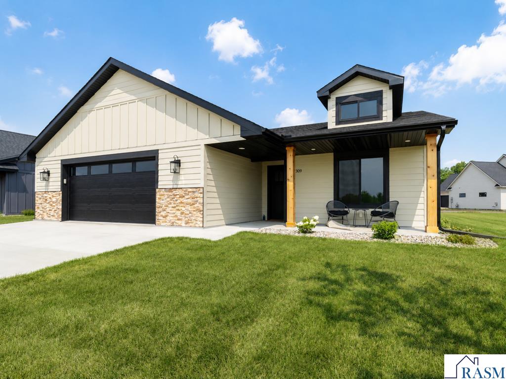 309 Pinehurst Drive Mankato MN 56001