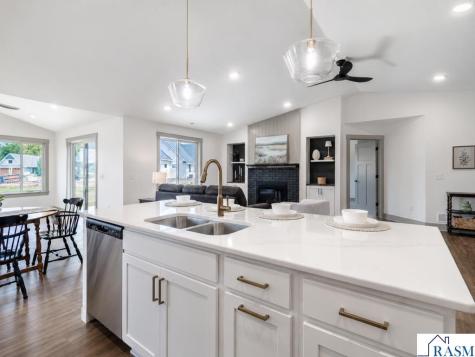 309 Pinehurst Drive Mankato MN 56001