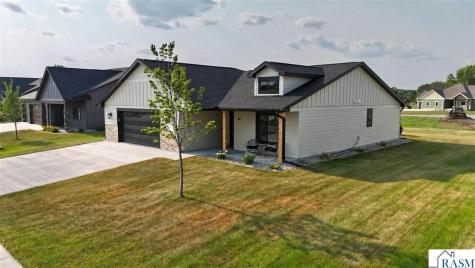 309 Pinehurst Drive Mankato MN 56001
