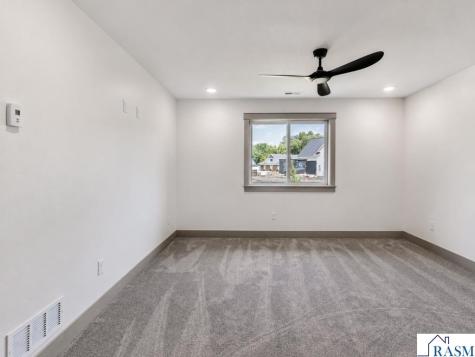 309 Pinehurst Drive Mankato MN 56001