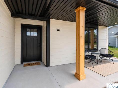 309 Pinehurst Drive Mankato MN 56001