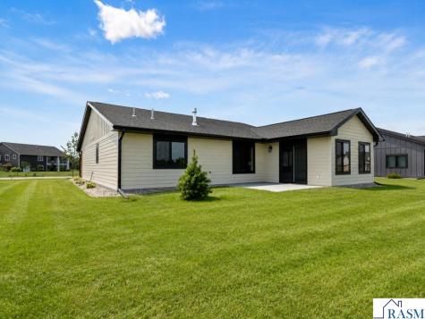 309 Pinehurst Drive Mankato MN 56001
